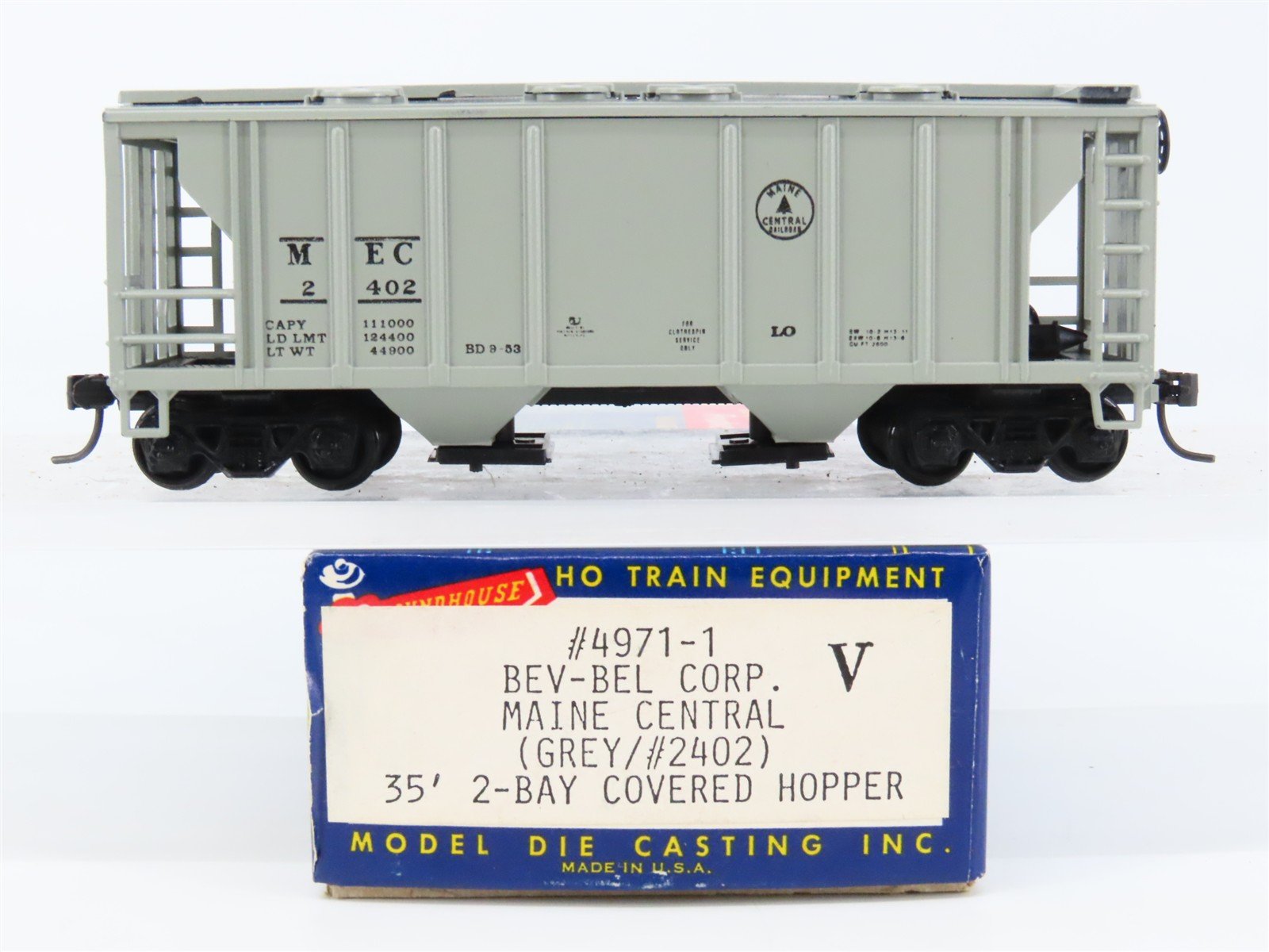 HO Roundhouse Bev-Bel 4971-1 MEC Maine Central 2-Bay Covered Hopper #2402 BUILT