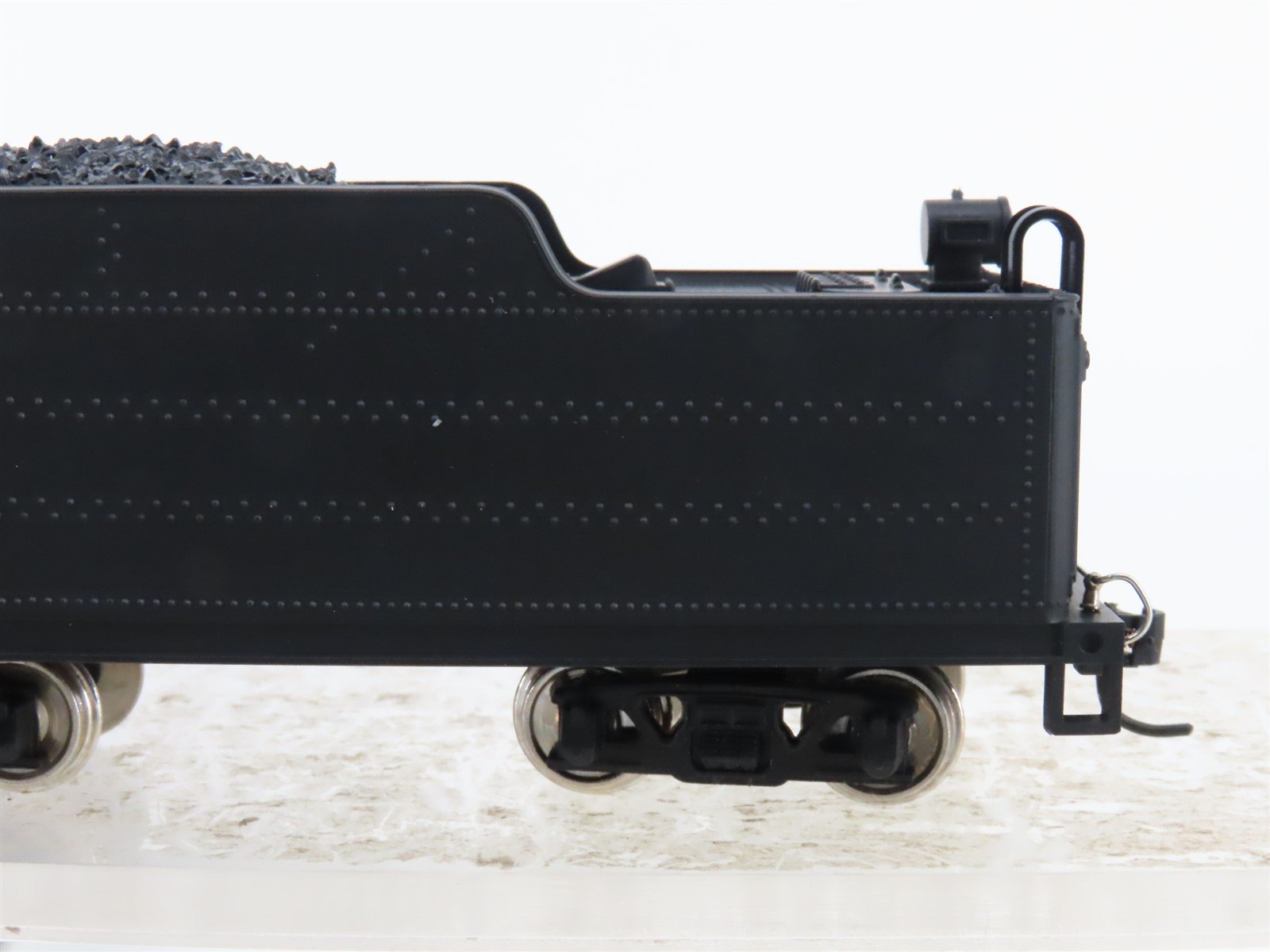 HO Scale IHC M9557 BAR Bangor & Aroostook 2-8-0 Steam Locomotive #170