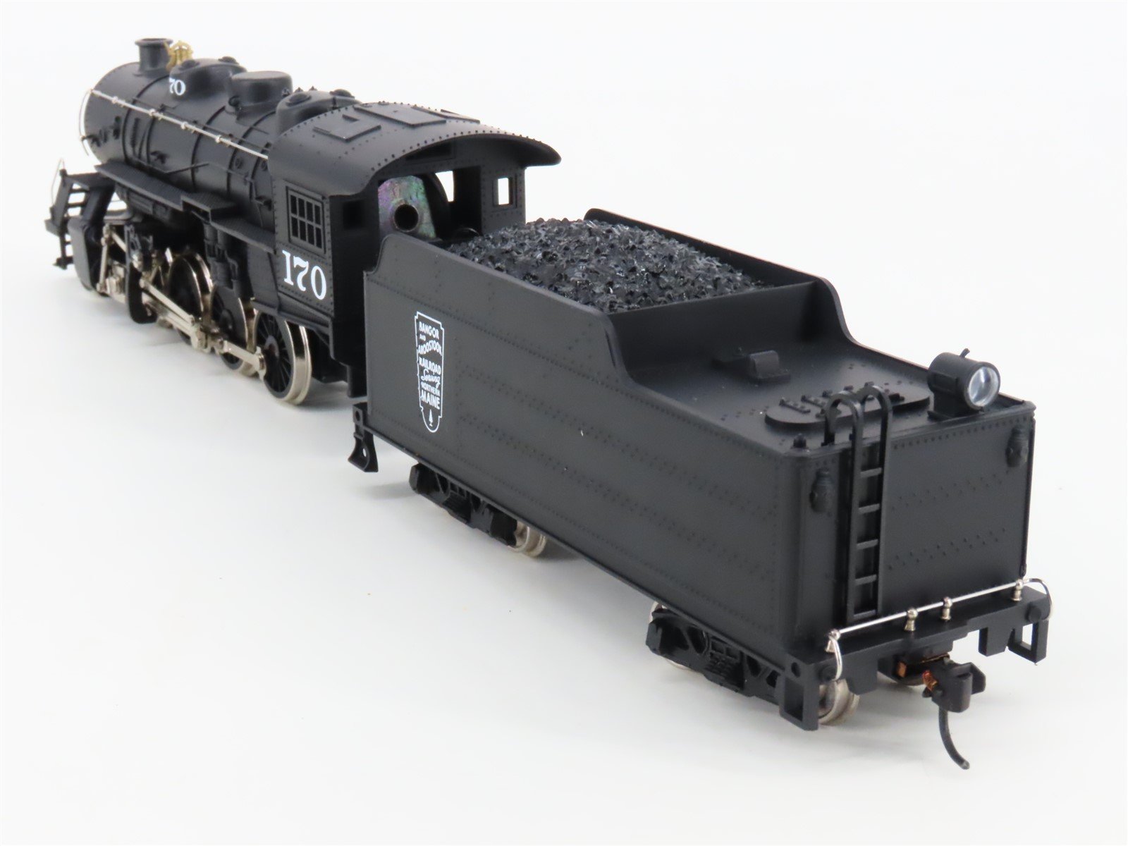 HO Scale IHC M9557 BAR Bangor & Aroostook 2-8-0 Steam Locomotive #170
