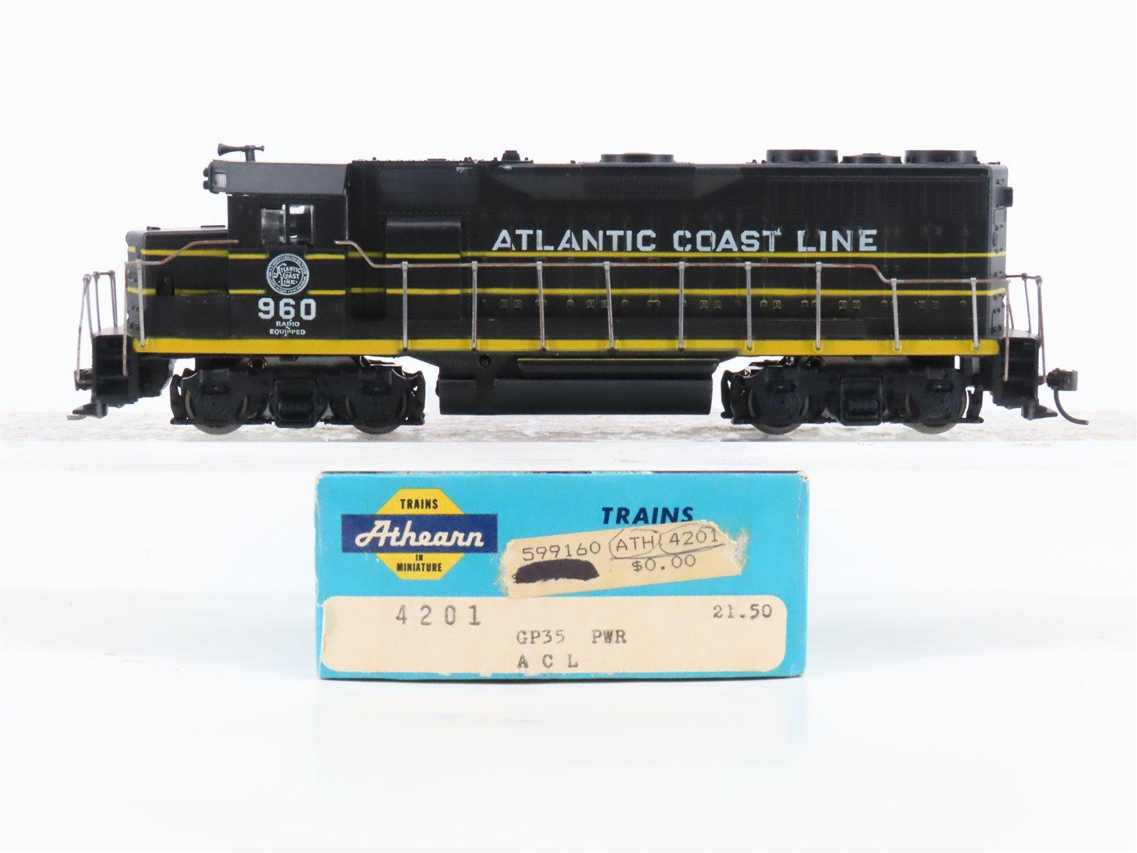 HO Scale Athearn 4201 ACL Atlantic Coast Line GP35 Diesel Locomotive #960