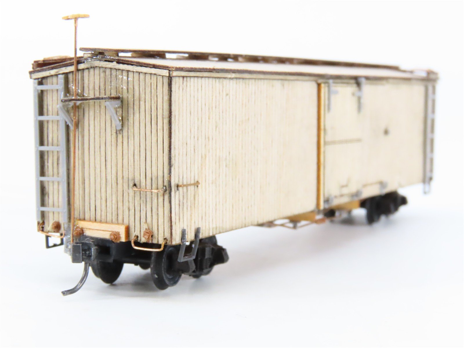 HOn3 Scale Gold Painted, Unlettered Single Door Box Car - CUSTOM