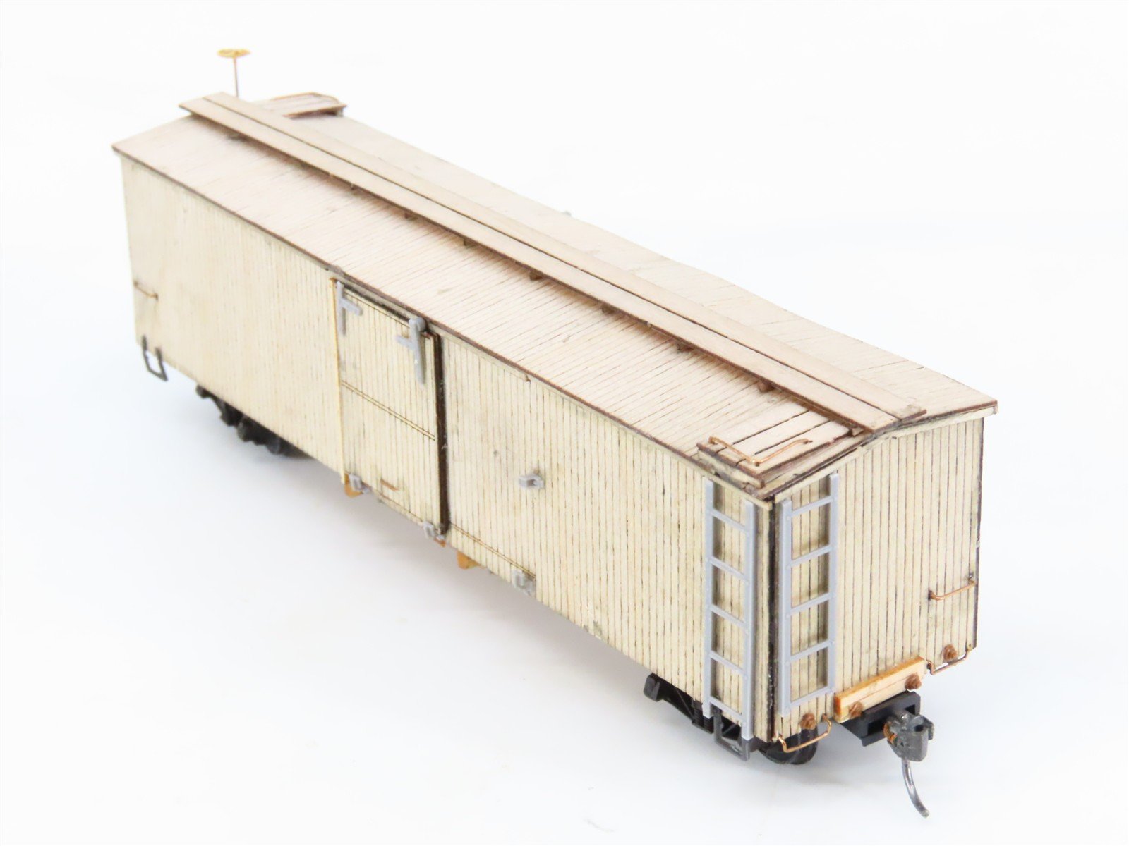 HOn3 Scale Gold Painted, Unlettered Single Door Box Car - CUSTOM