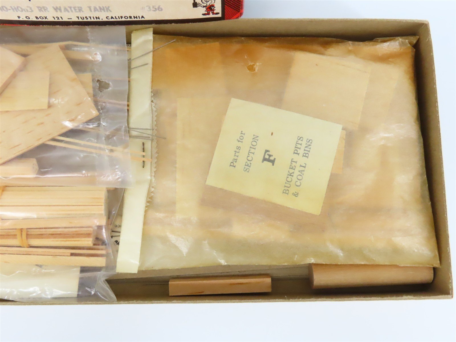 HO/HOn3 Scale Campbell Scale Models Kit 356 Railroad Water Tank