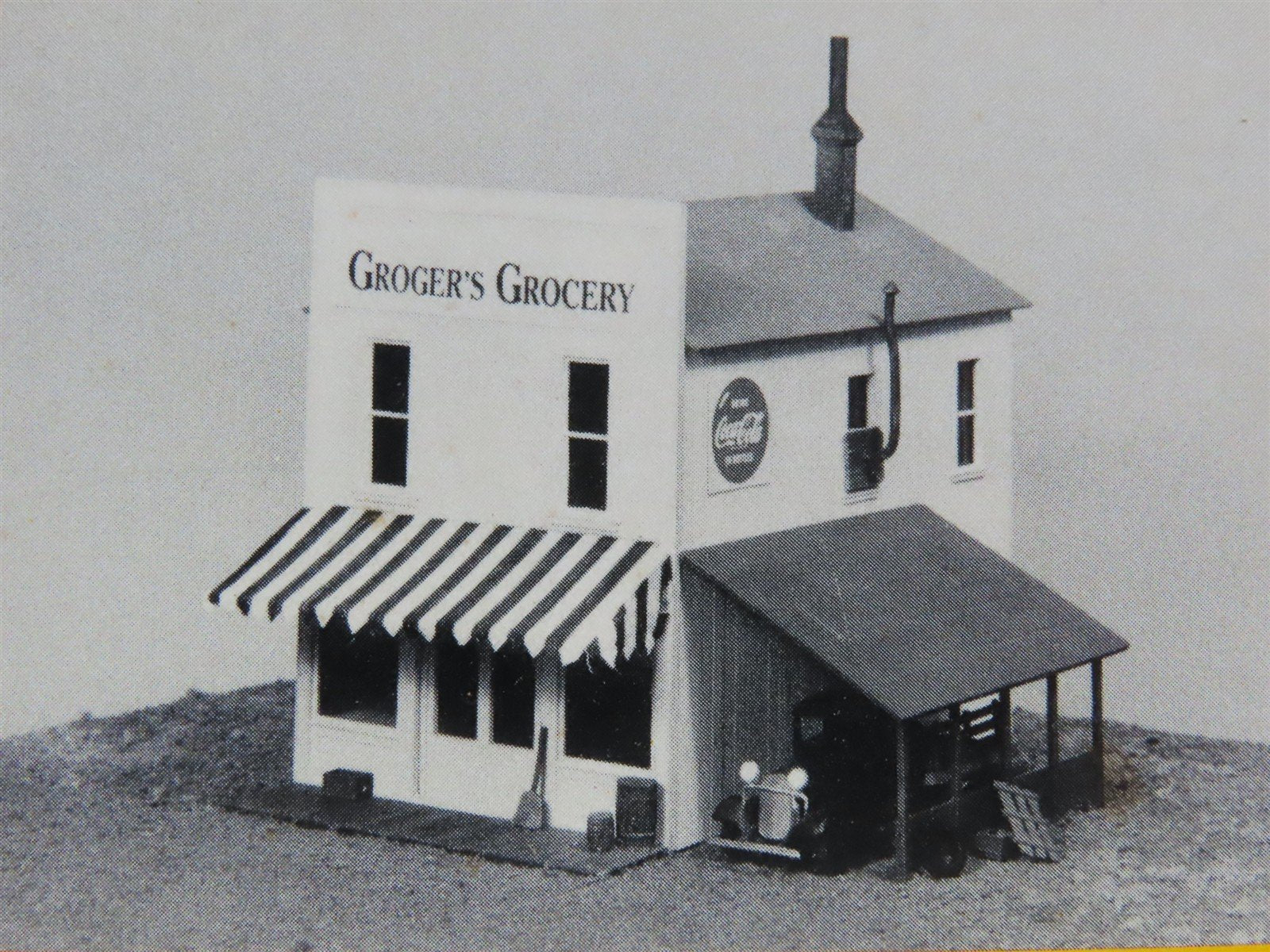 HO 1/87 Scale Micro Engineering Co. Kit 70-604 Groger's Grocery