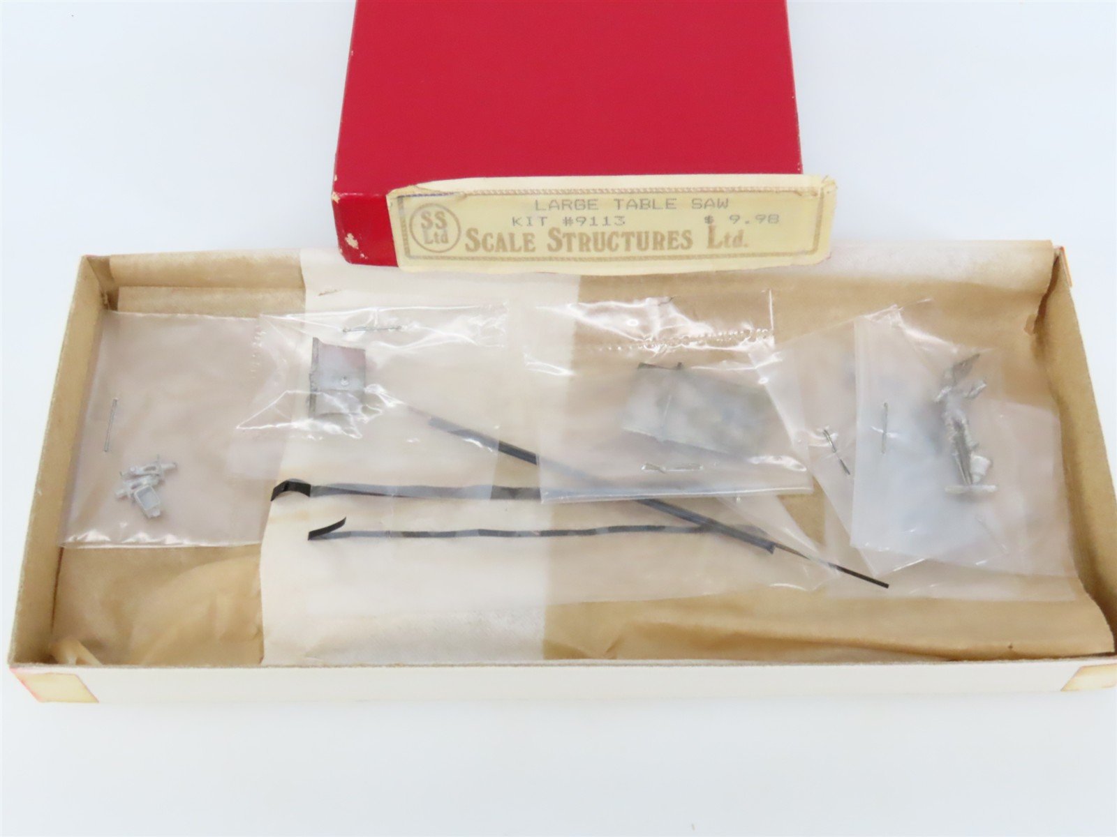 HO Scale Structures Ltd. Kit 9113 Large Table Saw