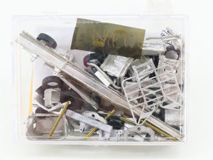 HO Alloy Forms AF-3030 Diecast MACK B-61 Universal Tractor w/Logging Trailer Kit