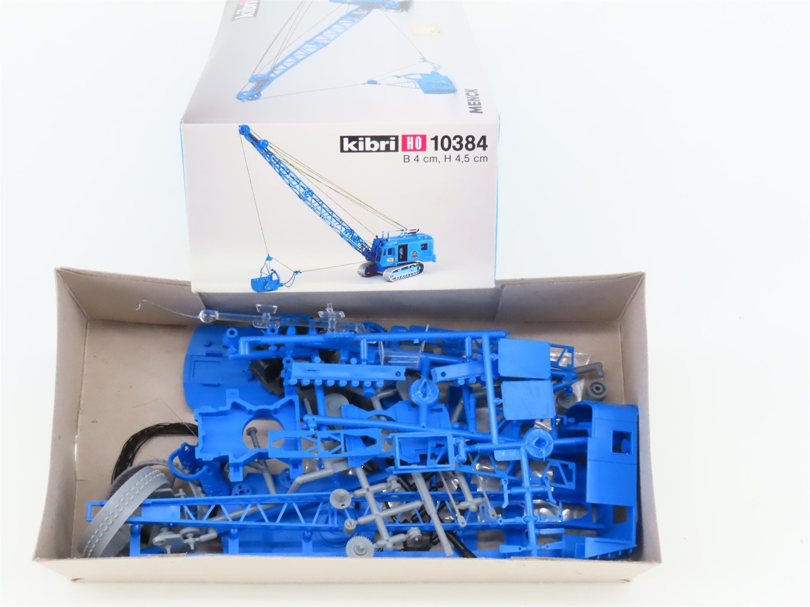 HO Scale Kibri 10384 Mencrk Excavator Kit