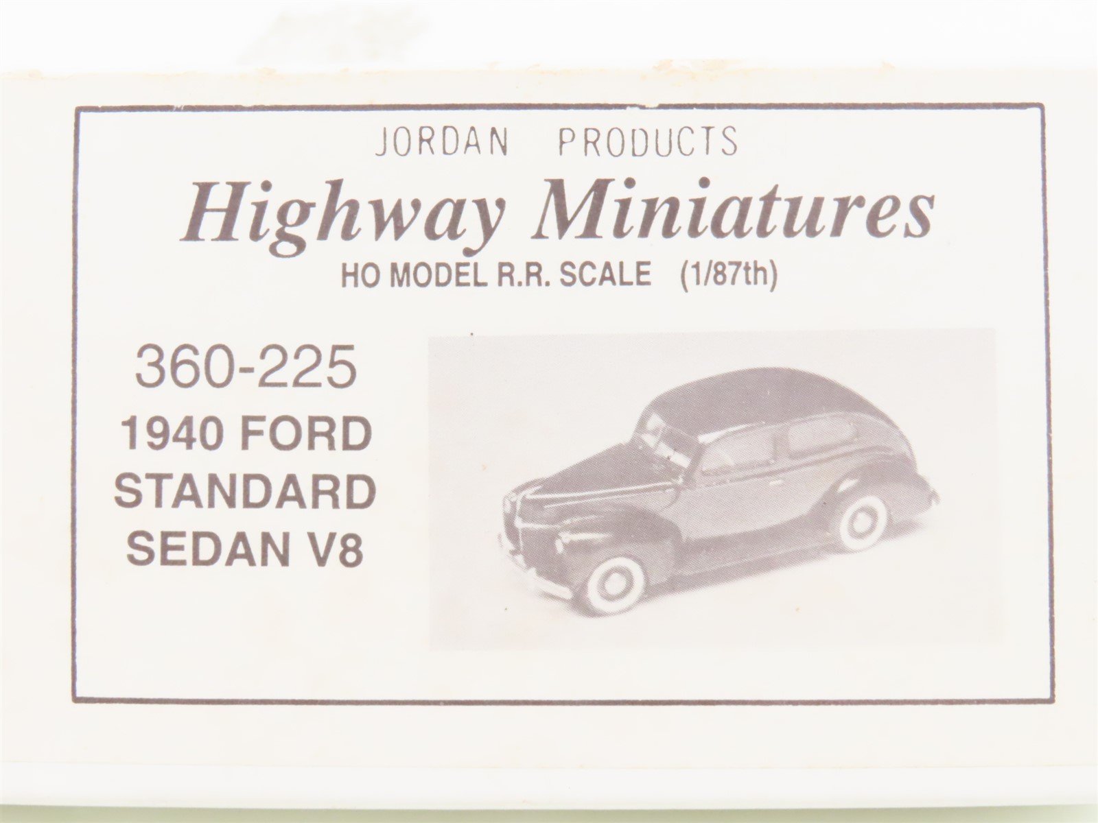 HO Scale Highway Miniatures 360-225 1940 Ford Standard Sedan Kit