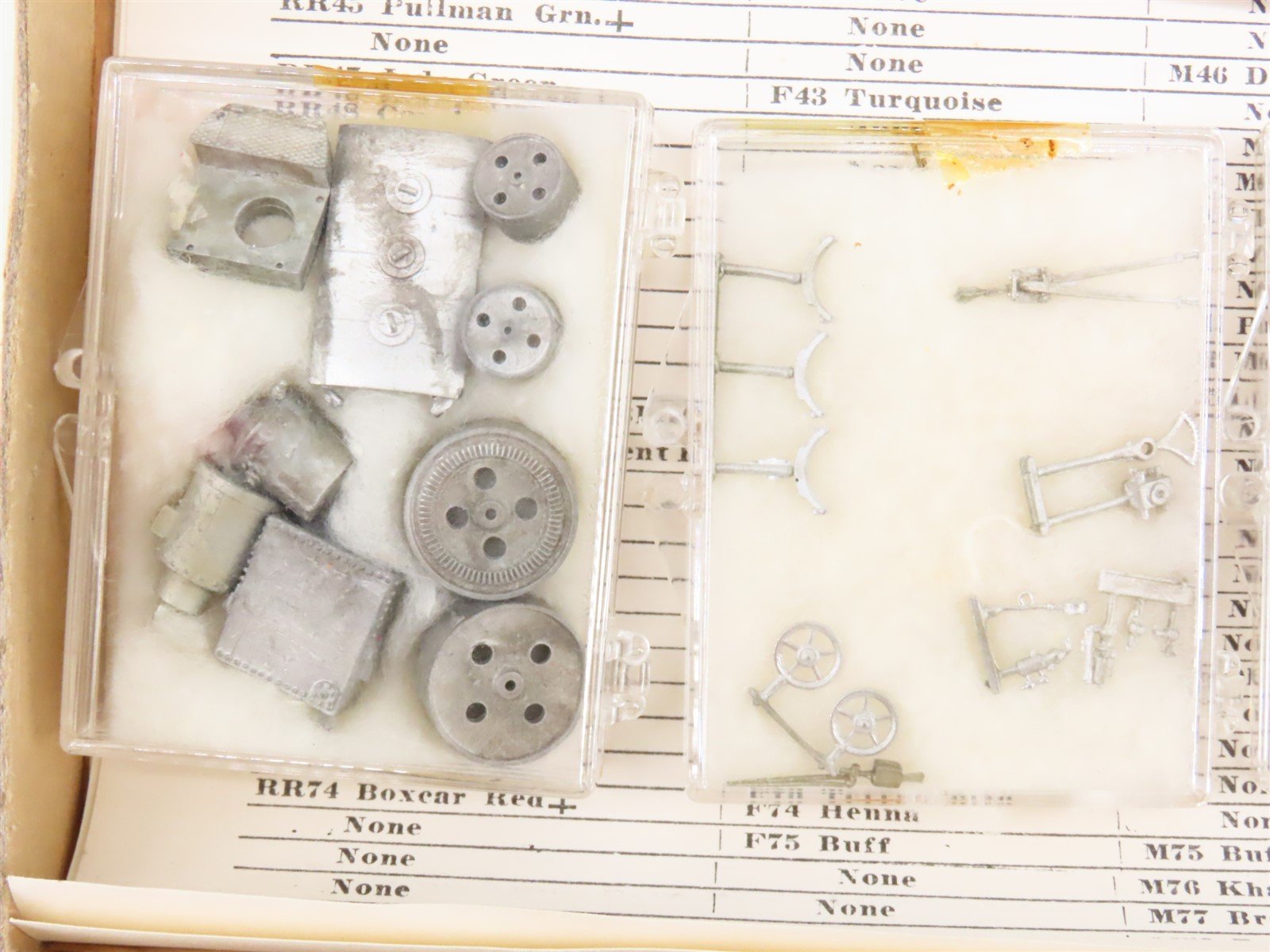 HO Scale Scale Structures Ltd R-101 Die-Cast Iroquois Road Roller Kit