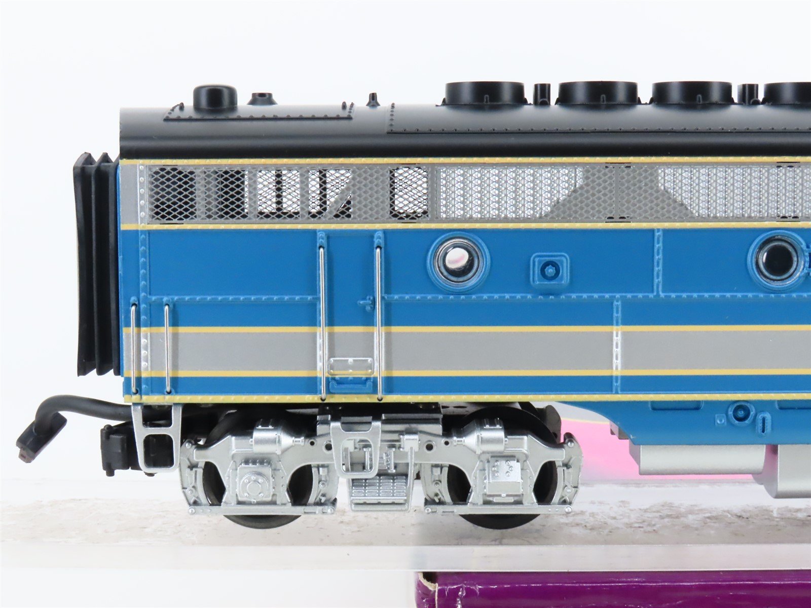 O Gauge 3-Rail MTH MT-2098L Electro-Motive F3B Diesel Locomotive UNPOWERED