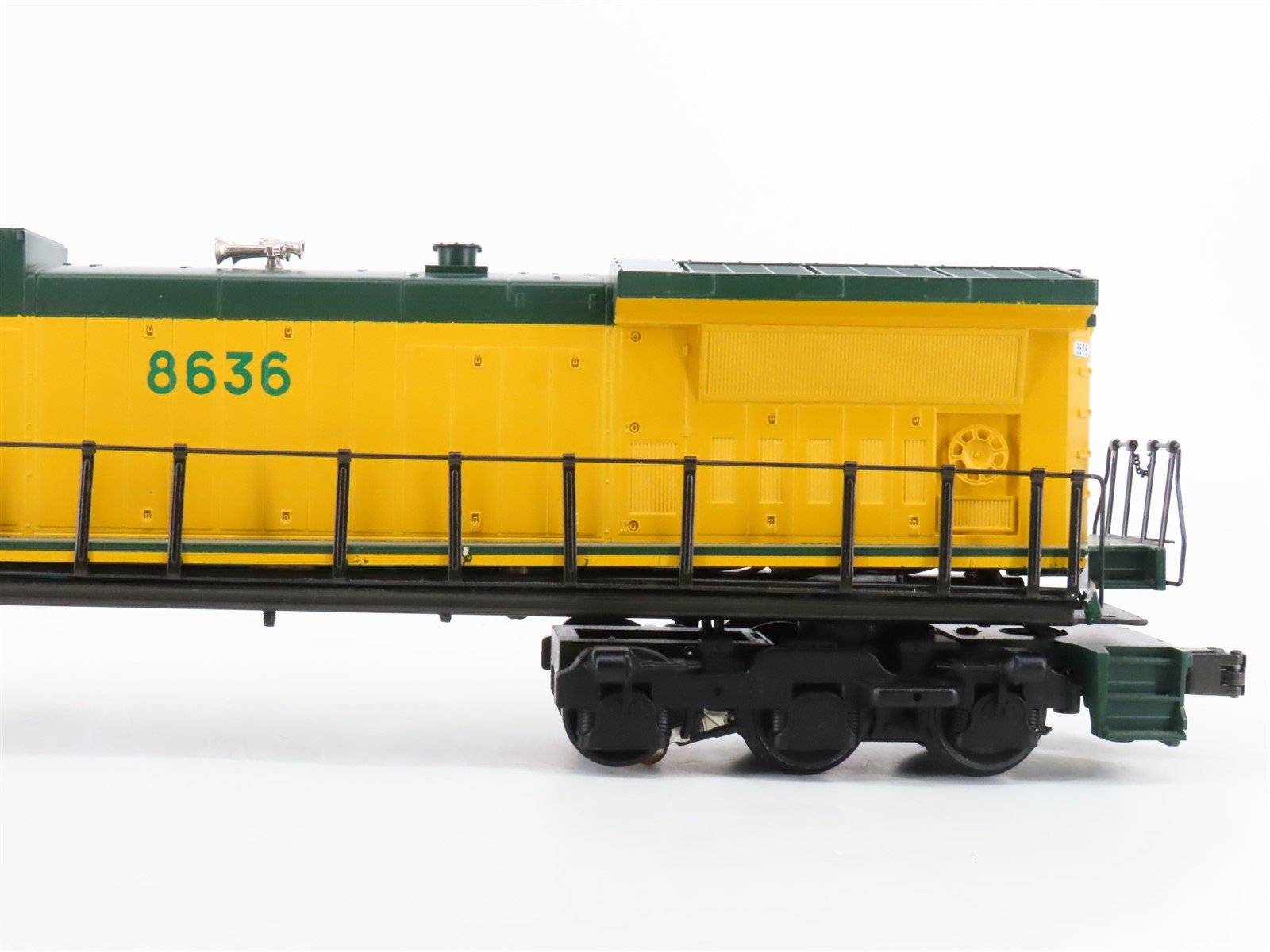 O Gauge 3-Rail MTH 20-2159-1 CNW Railway Dash 9 Diesel Locomotive #8636