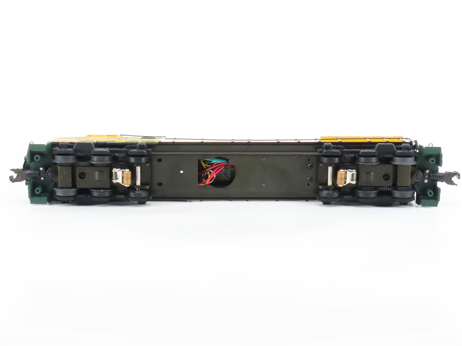 O Gauge 3-Rail MTH 20-2159-1 CNW Railway Dash 9 Diesel Locomotive #8636