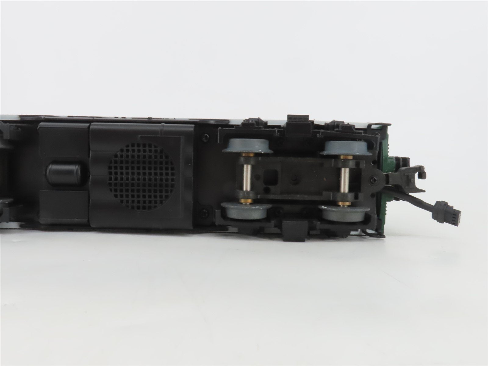 O Gauge 3-Rail MTH 20-2177-3 Southern F3B Diesel Locomotive UNPOWERED