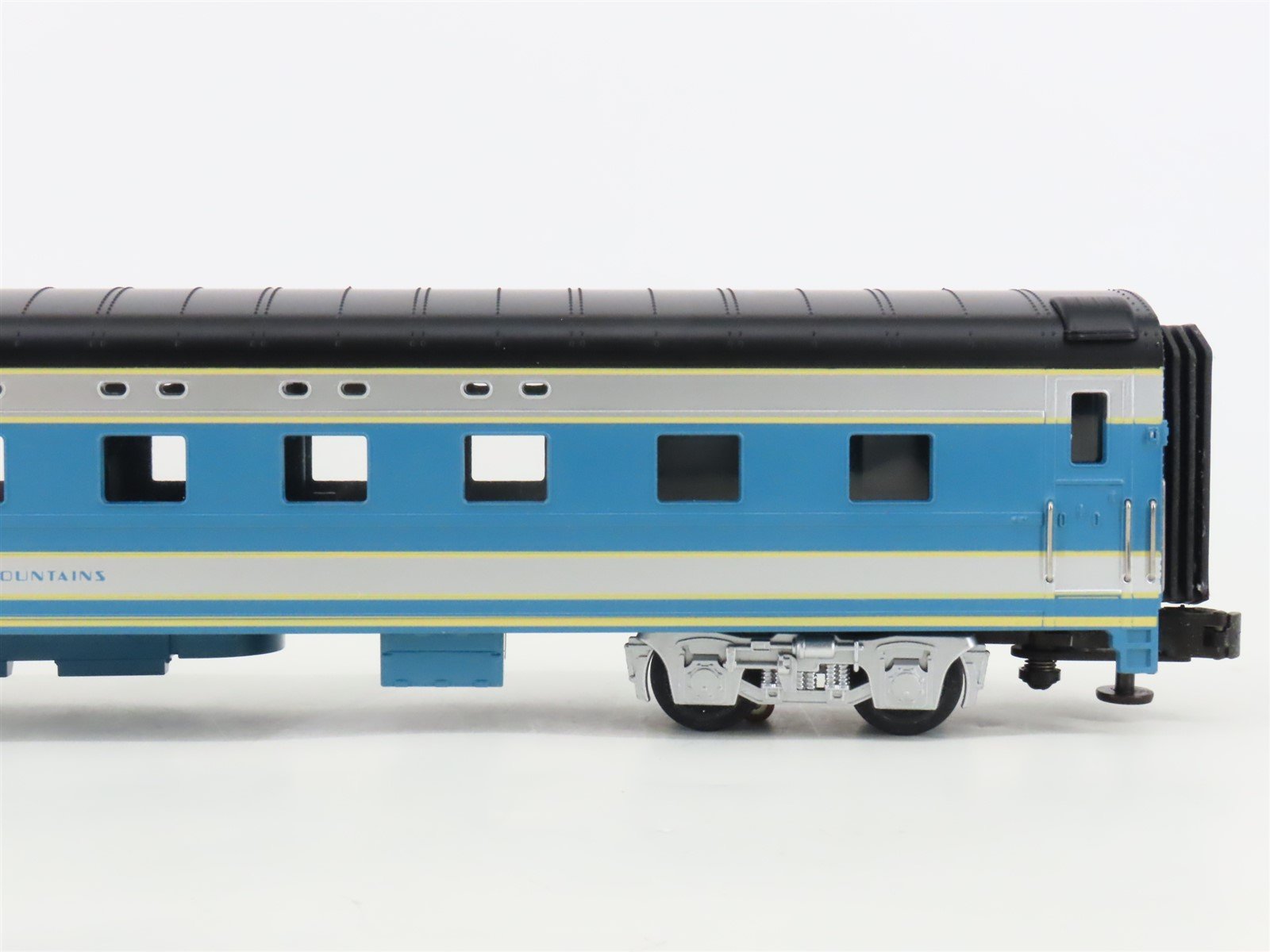 O Gauge 3-Rail MTH 20-6634 EMD Electro-Motive Division 70' Passenger 2-Car Set