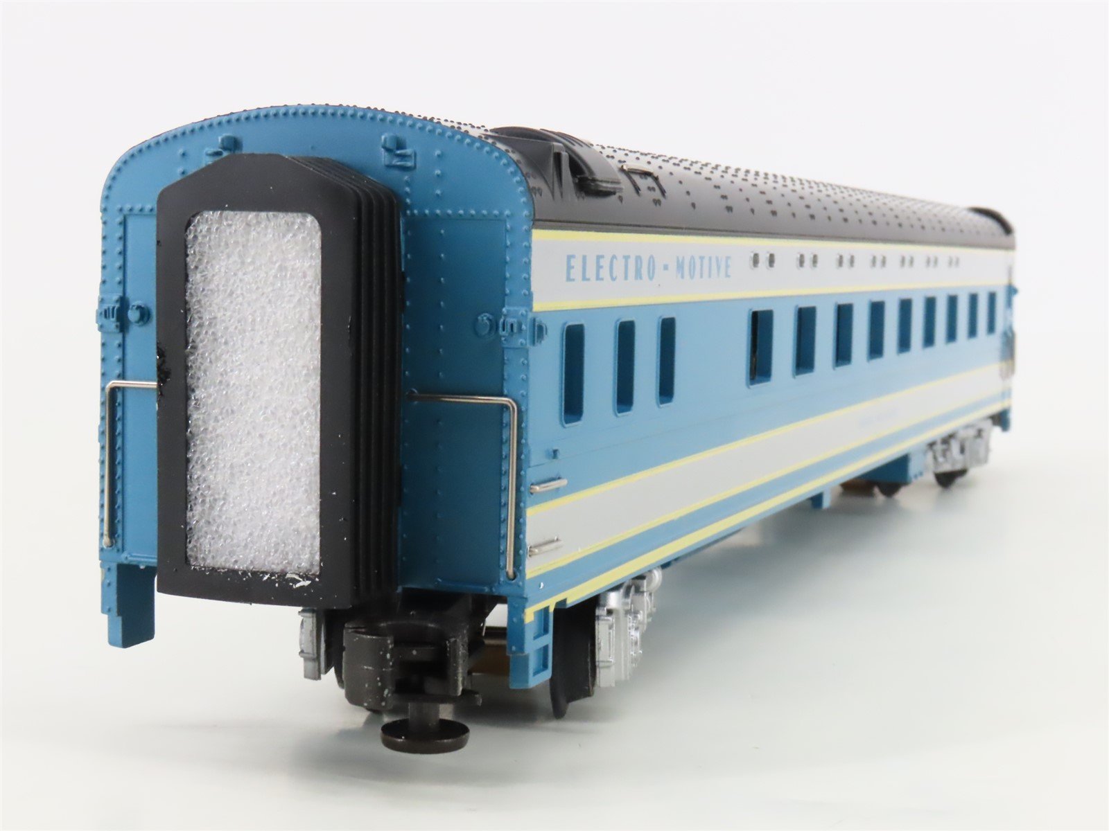 O Gauge 3-Rail MTH 20-6634 EMD Electro-Motive Division 70' Passenger 2-Car Set