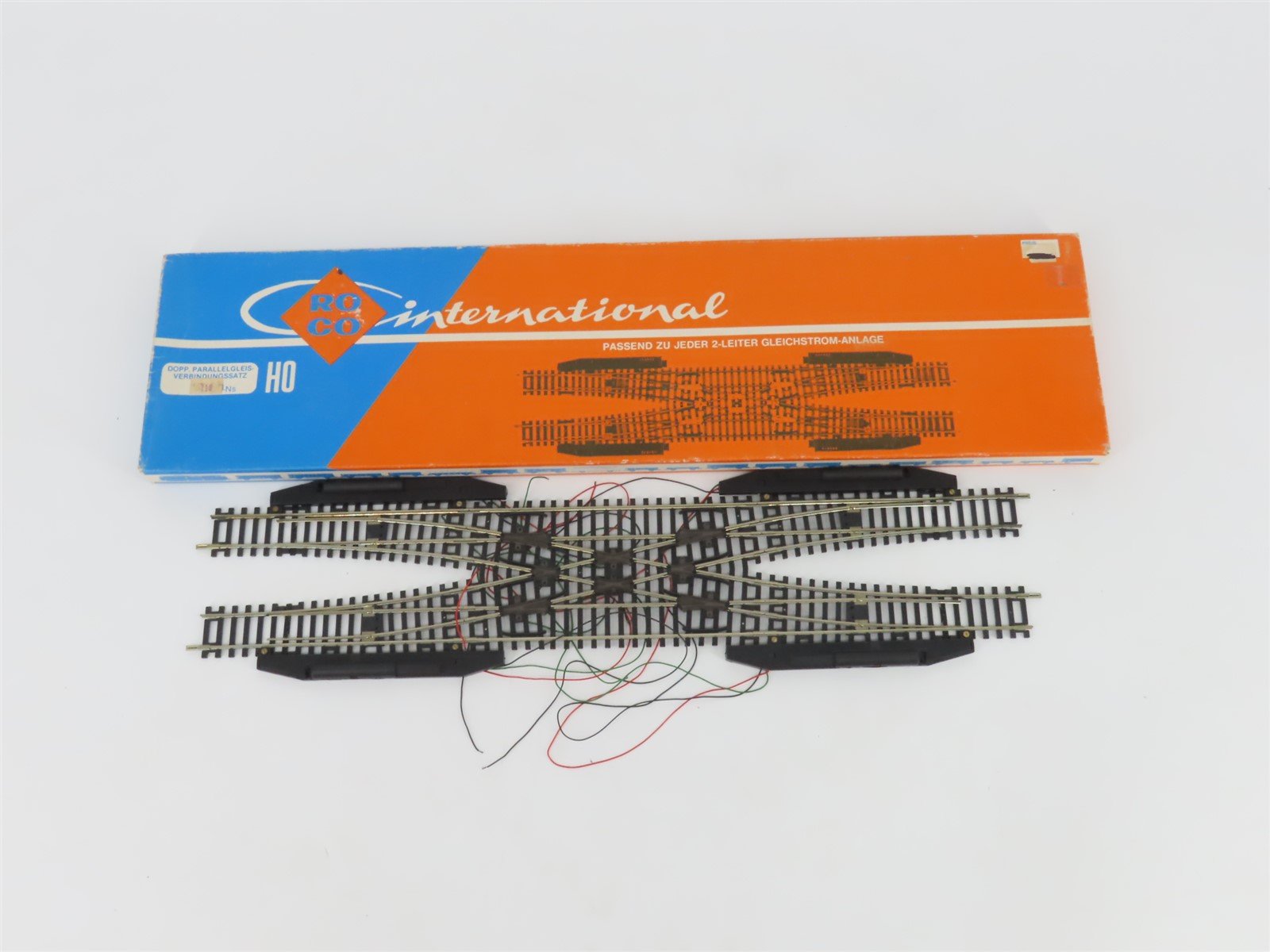 HO Scale Roco 04560 Nickel-Silver Double Parallel Track Crossover Switch