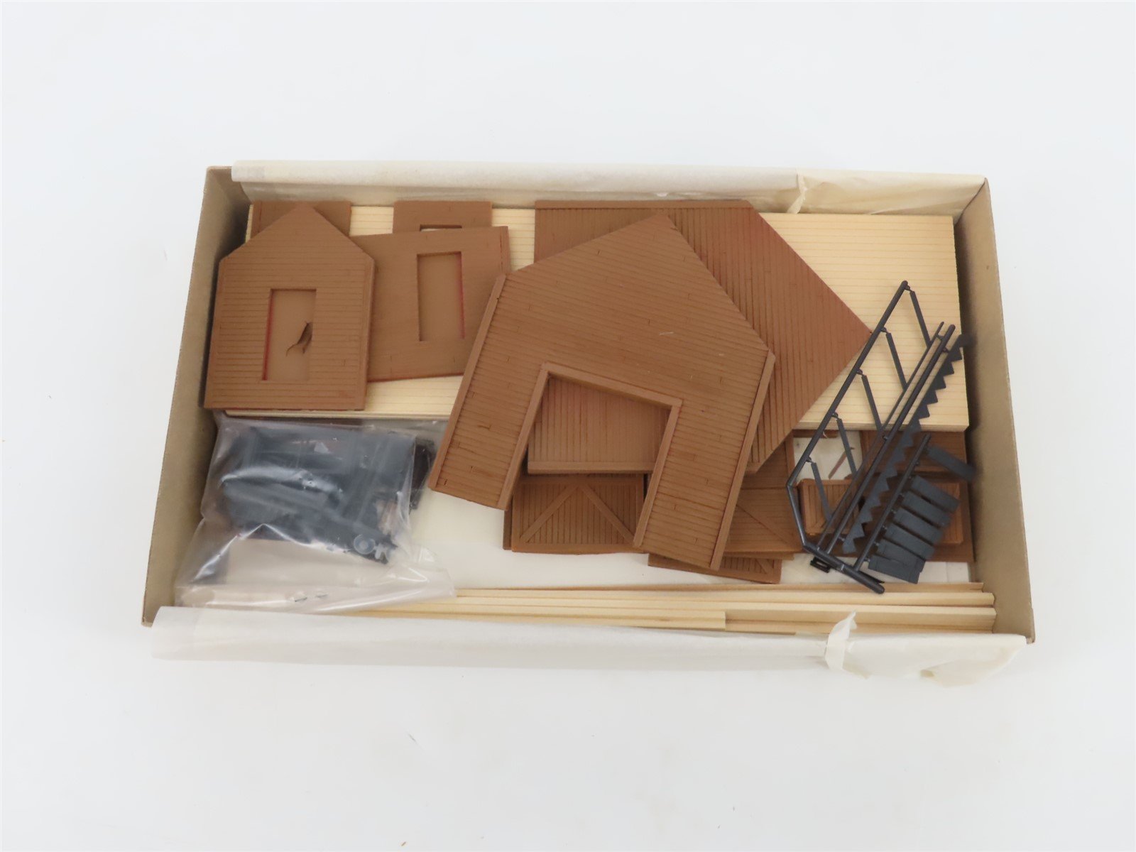O Scale Chooch 6109 Wood Branchline Freight Station Wood Building Kit
