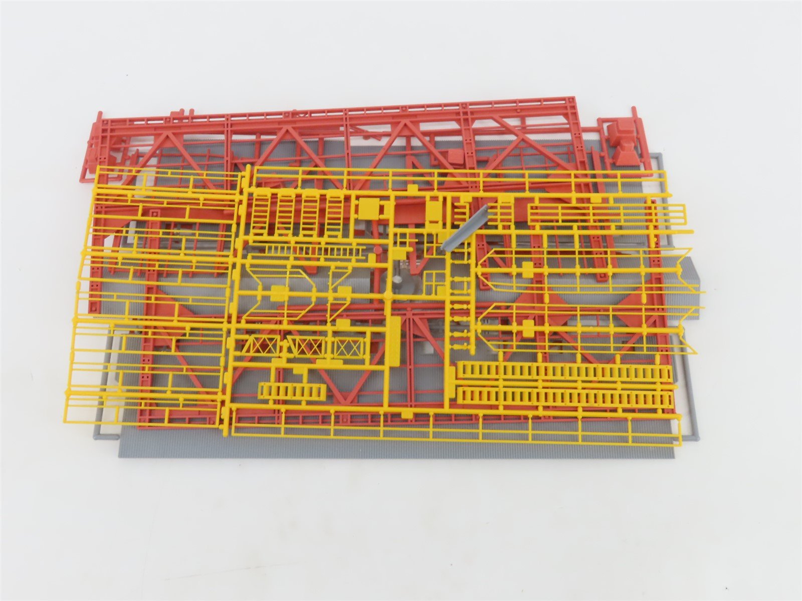 HO Scale IHC 5000 Cheyenne 650 Ton Coal Bunker Building Kit