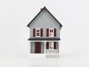 O 1/48 Scale MTH RailKing 30-9024 Row House w/ Porch - Gray w/ Red Shutters