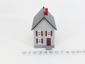 O 1/48 Scale MTH RailKing 30-9024 Row House w/ Porch - Gray w/ Red Shutters