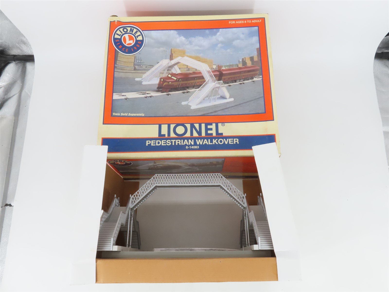 O 1/48 Scale Lionel 6-14083 Pedestrian Walkover