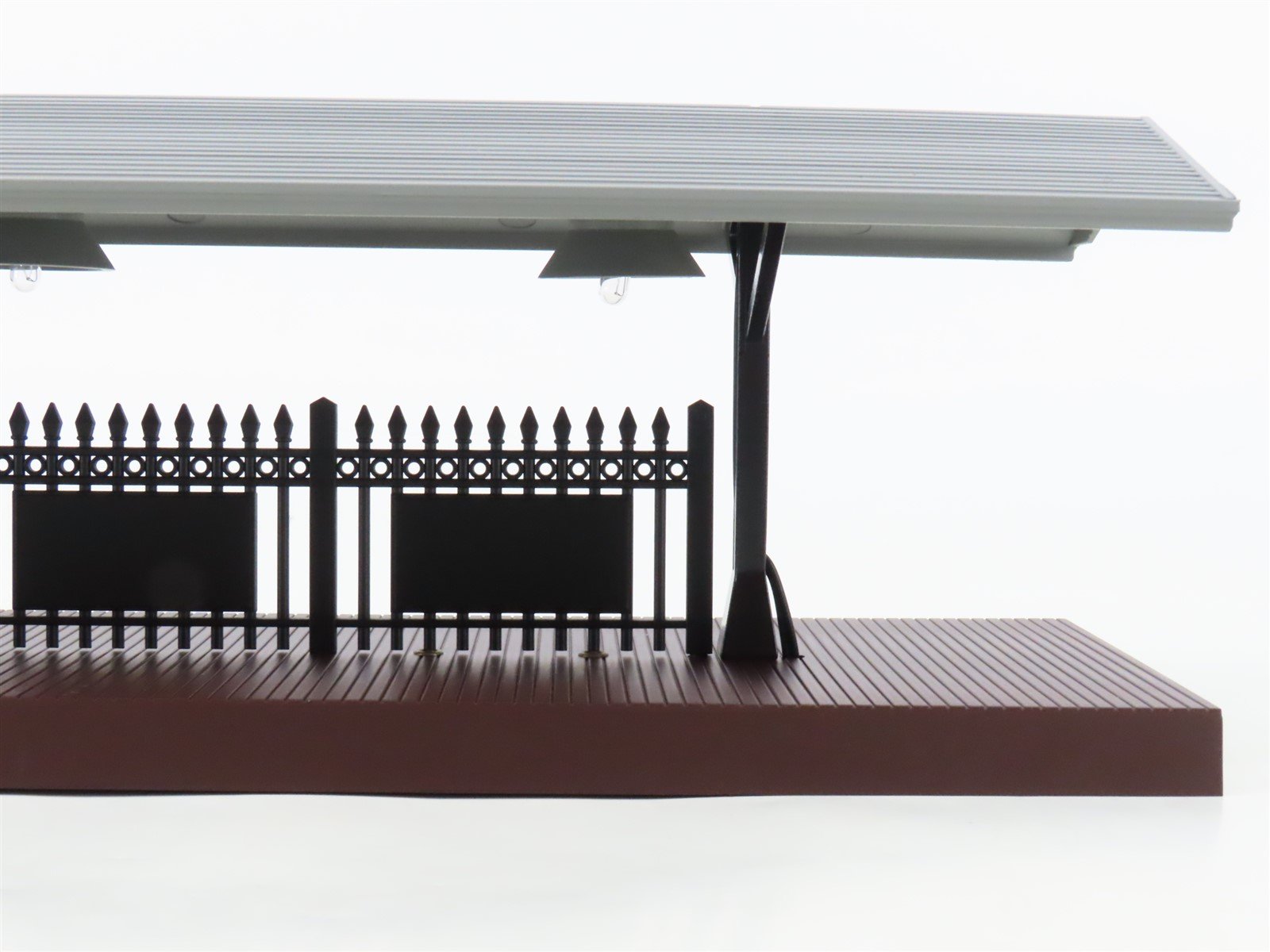 O 1/48 Scale MTH RailKing 30-9006 Passenger Station Platform - Gray & Brown