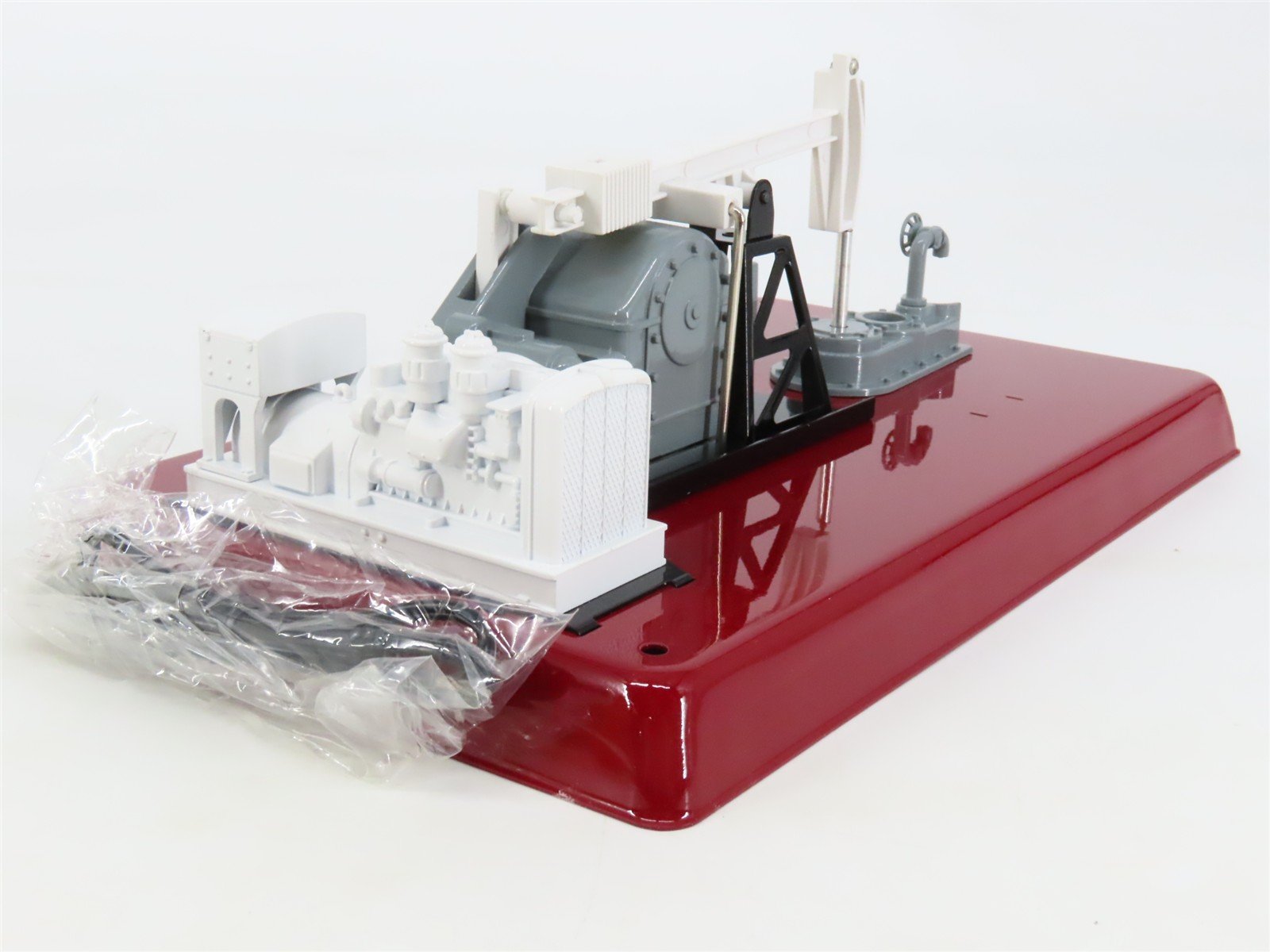 O 1/48 Scale MTH RailKing 30-9028 Operating Oil Pumping Station