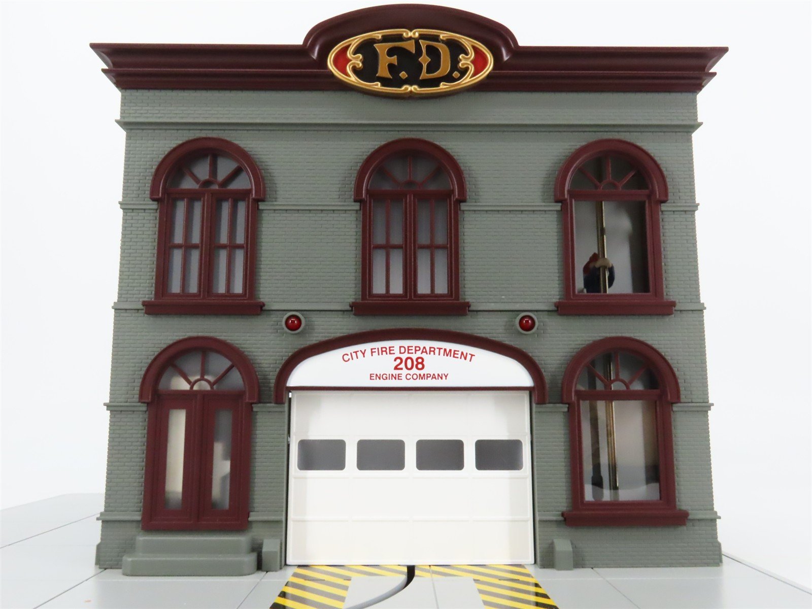 O Scale MTH Rail King 30-9112 Operating Fire House Building