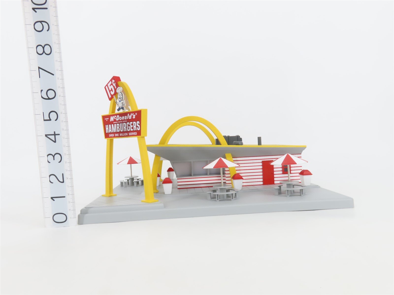 O 1/48 Scale MTH RailKing 30-9034 Original McDonald's Restaurant