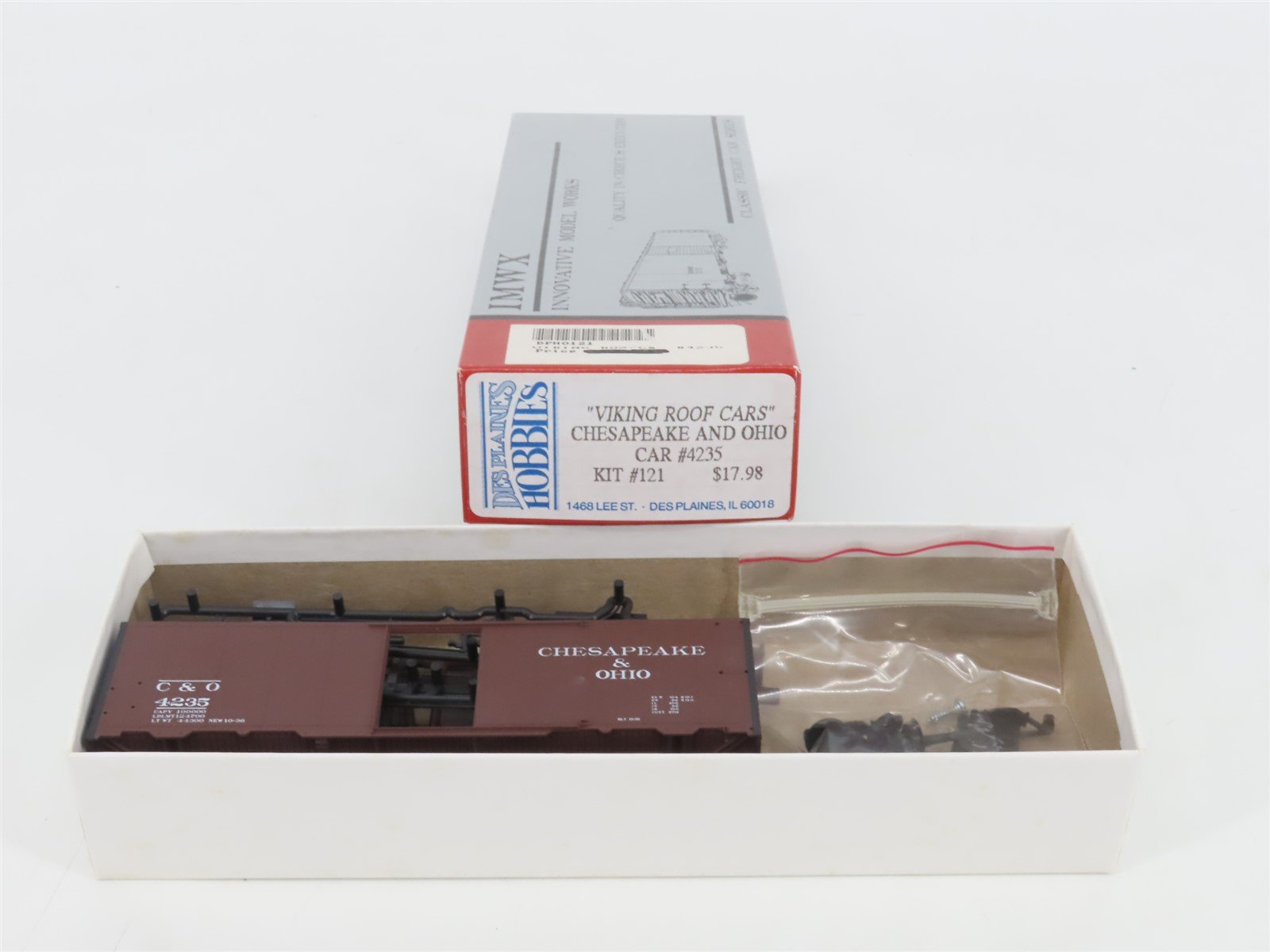 HO Scale IMWX/Des Plaines Hobbies Kit 121 "Viking Roof" C&O 40' Box Car #4235