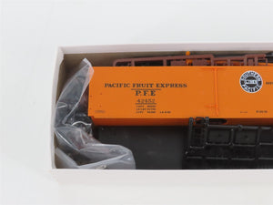 HO InterMountain Kit 41703-06 UP SP PFE Pacific Fruit Express Reefer #42452