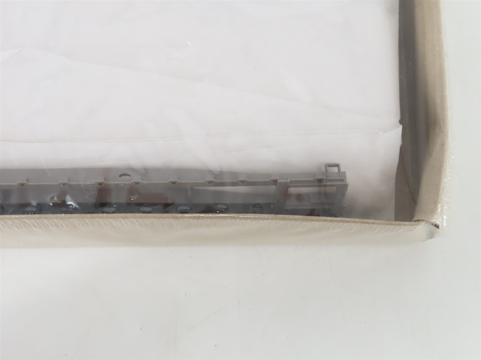 HO Scale Walthers Kit 932-3750 Undecorated 54' GSC Flat Car