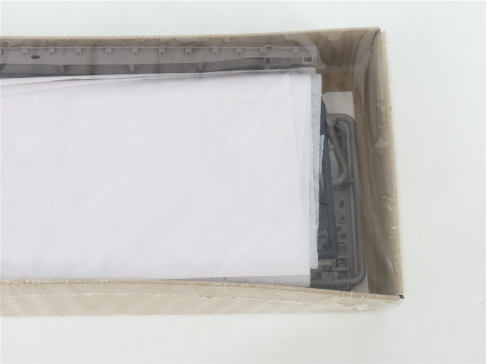 HO Scale Walthers Kit 932-3750 Undecorated 54' GSC Flat Car
