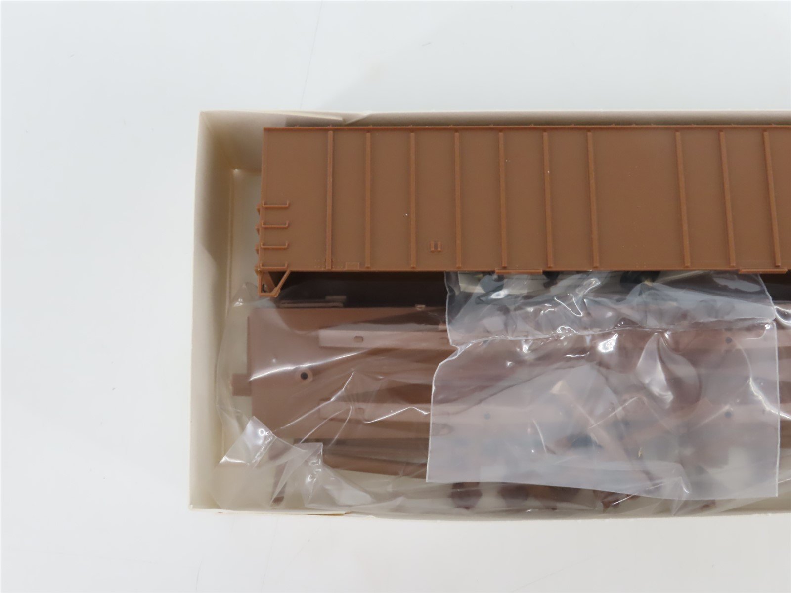 HO Scale Walthers Kit 932-3650 Undecorated 50' Airslide Hopper