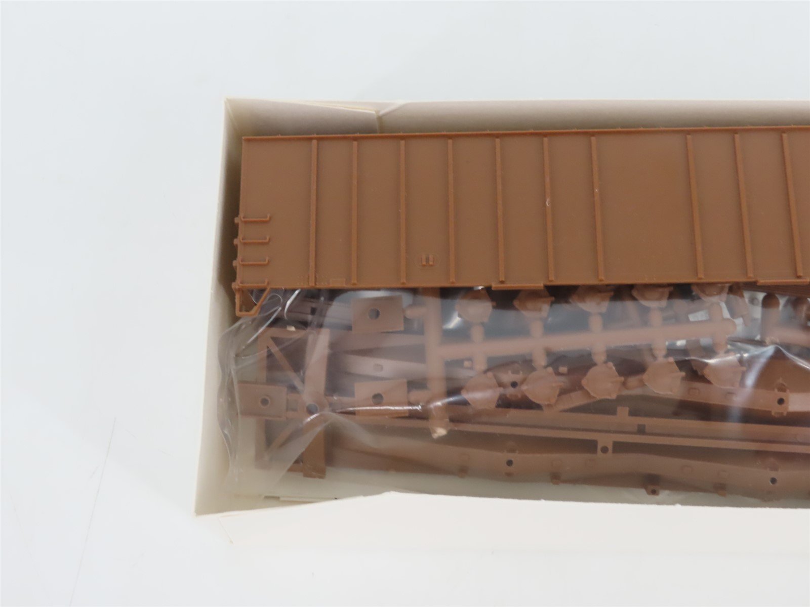 HO Scale Walthers Kit 932-3650 Undecorated 50' Airslide Hopper