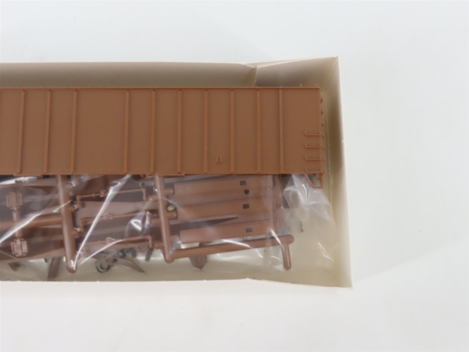 HO Scale Walthers Kit 932-3650 Undecorated 50' Airslide Hopper