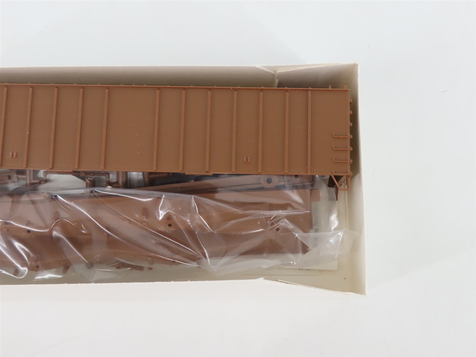 HO Scale Walthers Kit 932-3650 Undecorated 50' Airslide Hopper