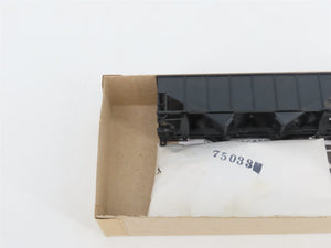 HO Scale Athearn Kit 5447 Undecorated 34' Rib Side 2-Bay Open Hopper