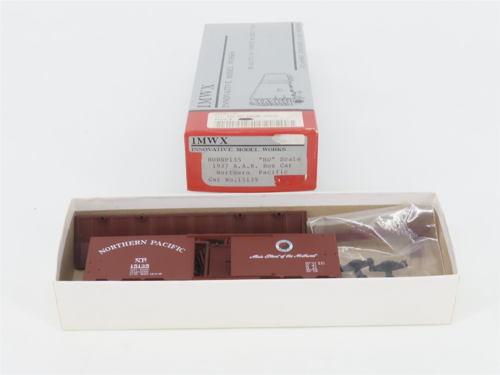 HO IMWX Kit HOBNP135 NP Northern Pacific "Main Street" 1937 AAR Box Car #15135