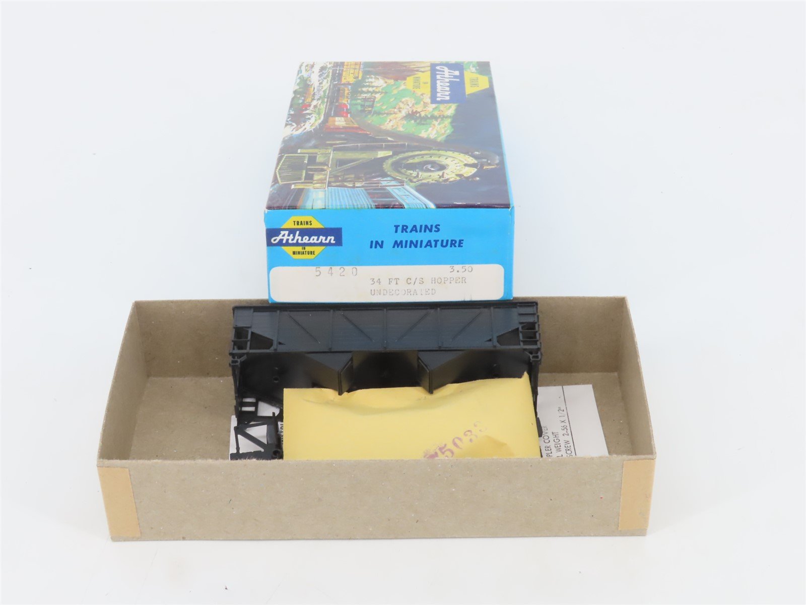 HO Scale Athearn Kit 5420 Undecorated 34' 2-Bay Composite Side Open Hopper
