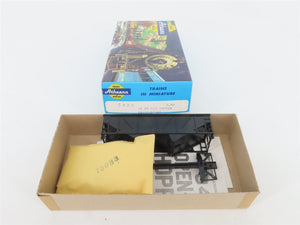 HO Scale Athearn Kit 5420 Undecorated 34' 2-Bay Composite Side Open Hopper