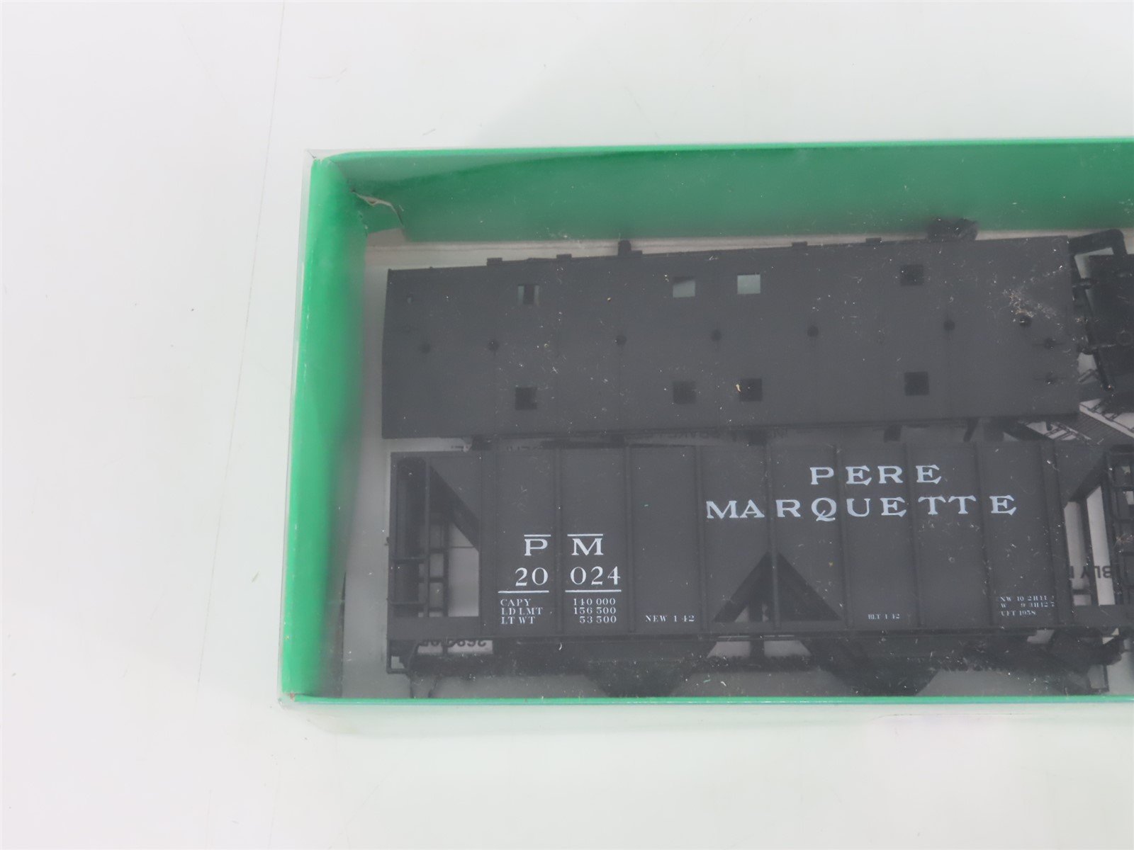 HO Scale Bowser Kit 55633 PM Pere Marquette 2-Bay Covered Hopper #20024 - SEALED