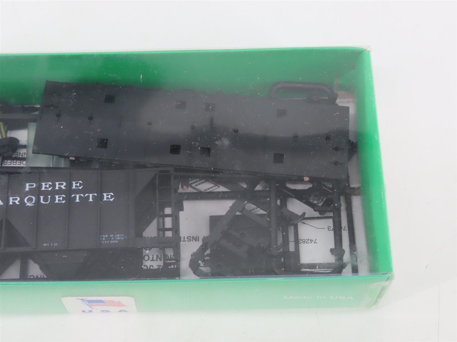 HO Scale Bowser Kit 55633 PM Pere Marquette 2-Bay Covered Hopper #20000 - SEALED