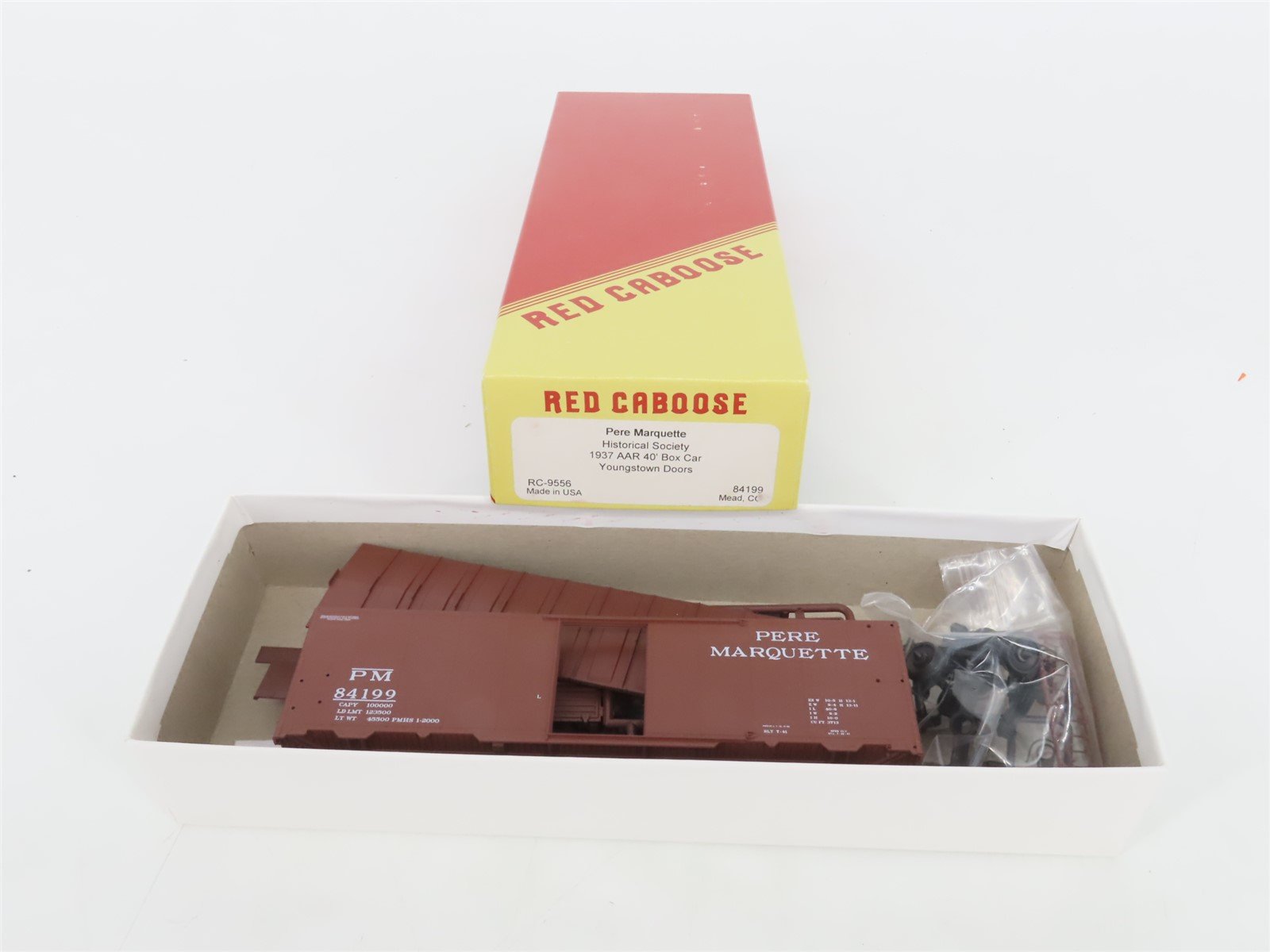 HO Scale Red Caboose Kit RC-9556 PM Pere Marquette 1937 AAR 40' Box Car #84199