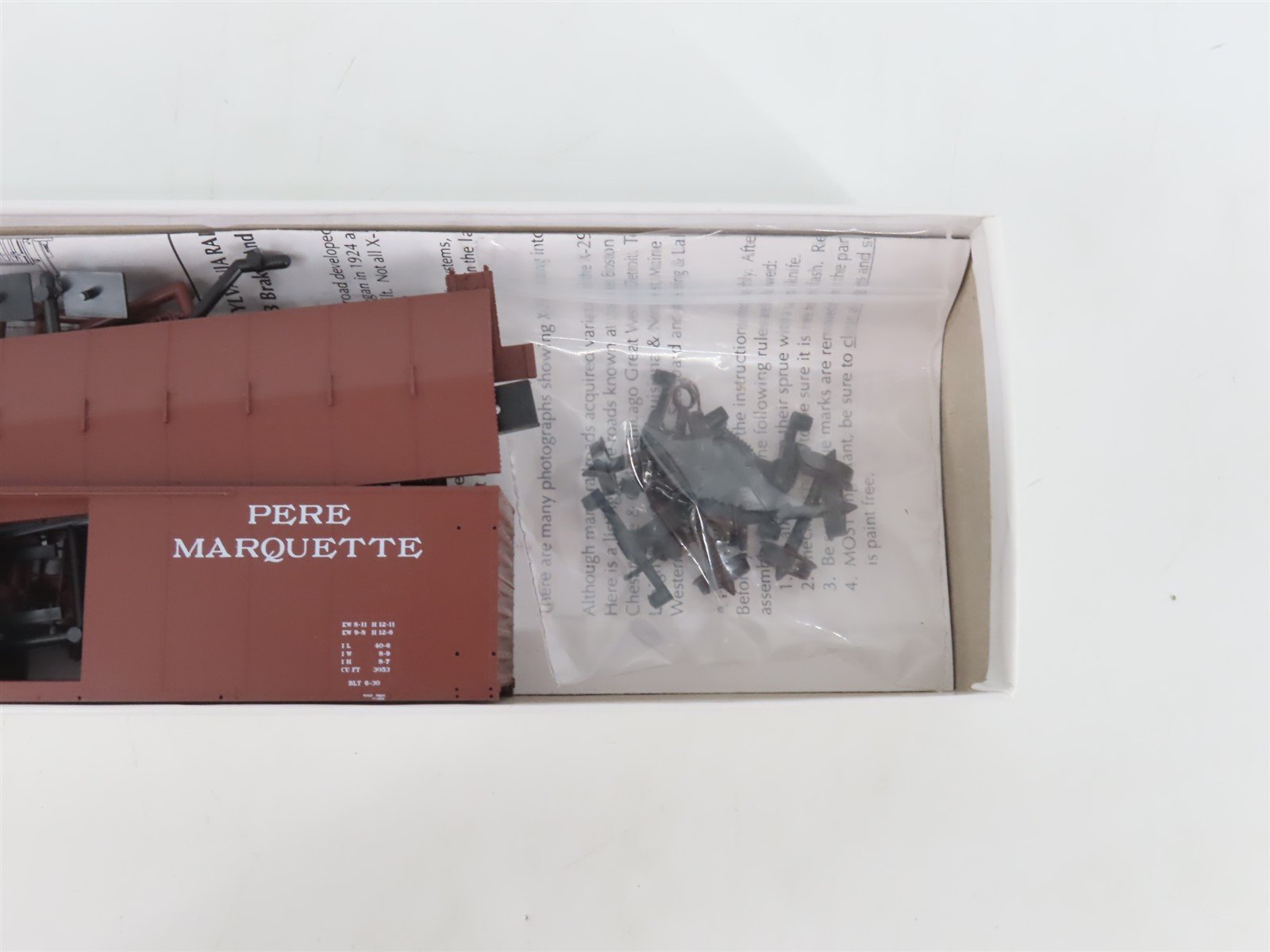 HO Scale Red Caboose Kit RC-9556 PM Pere Marquette ARA X29 Box Car #82450