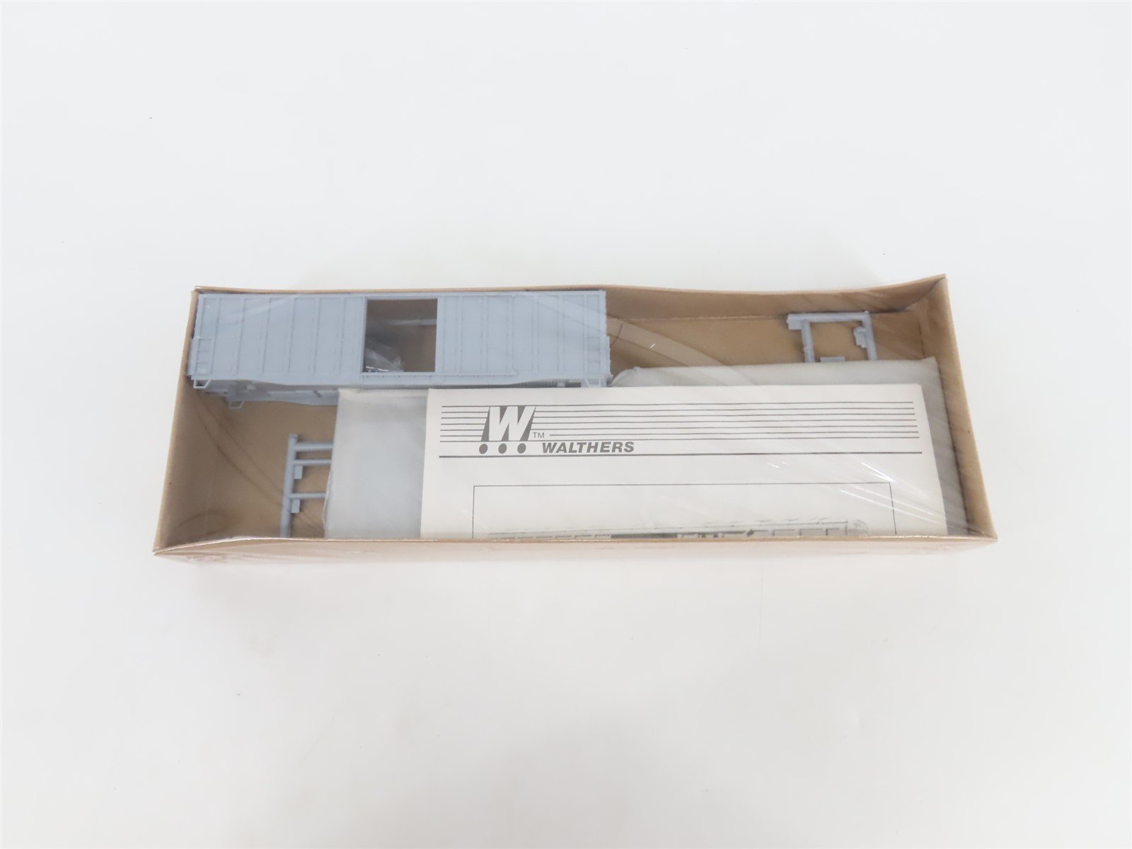 HO Scale Walthers Kit 932-4700 Undecorated 50' Waffle Side Box Car