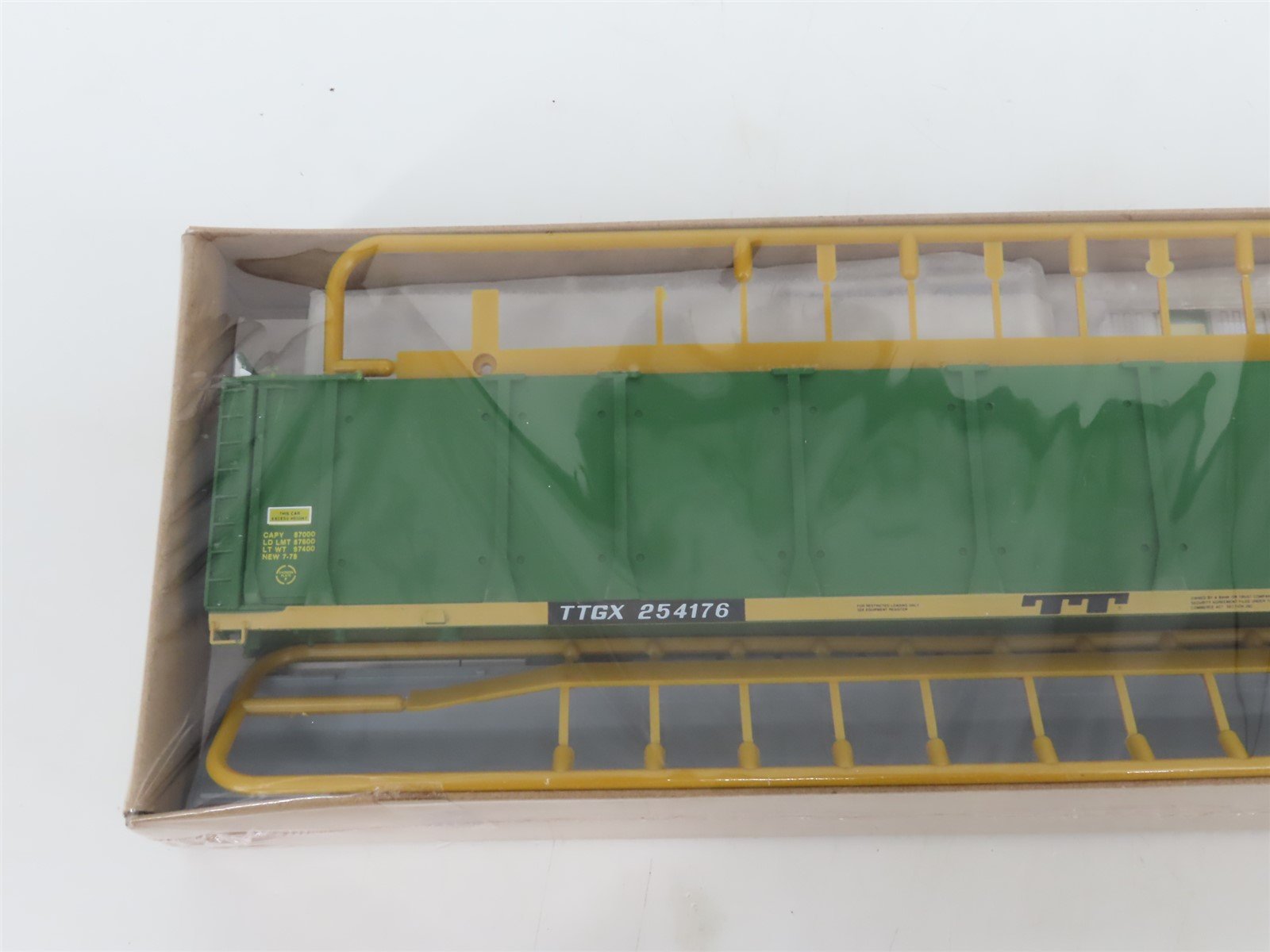 HO Scale Walthers Kit 932-4805 TTGX MKT 89' Enclosed Auto Carrier #254176