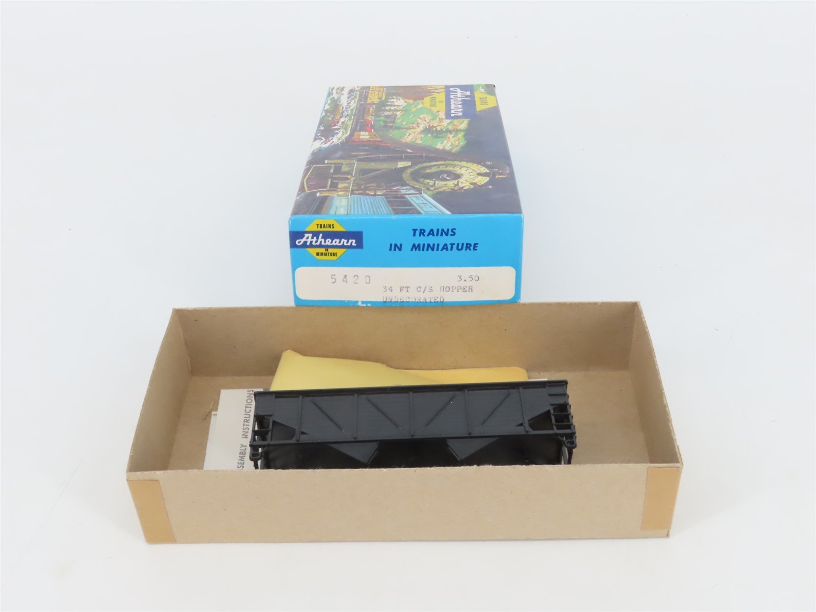 HO Scale Athearn Kit 5420 Undecorated 34' 2-Bay Composite Side Hopper