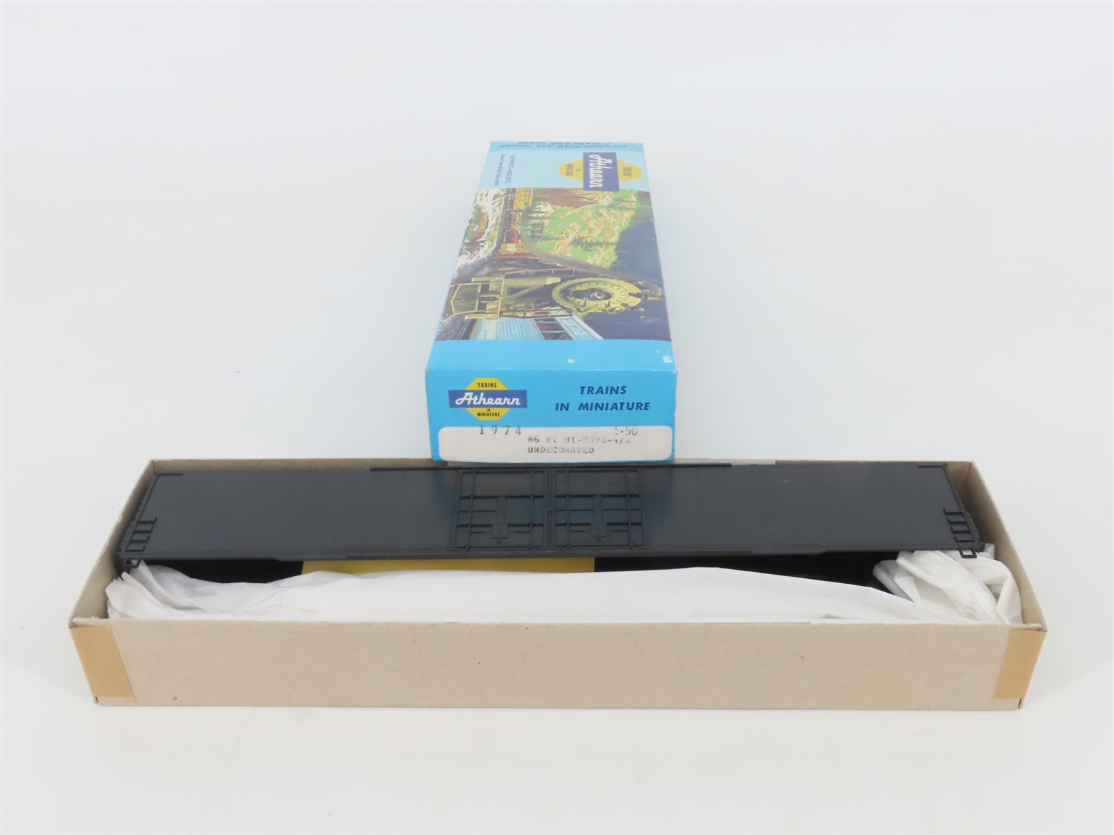 HO Scale Athearn Kit 1974 Undecorated Black 86' Hi-Cube 4-Door Box Car