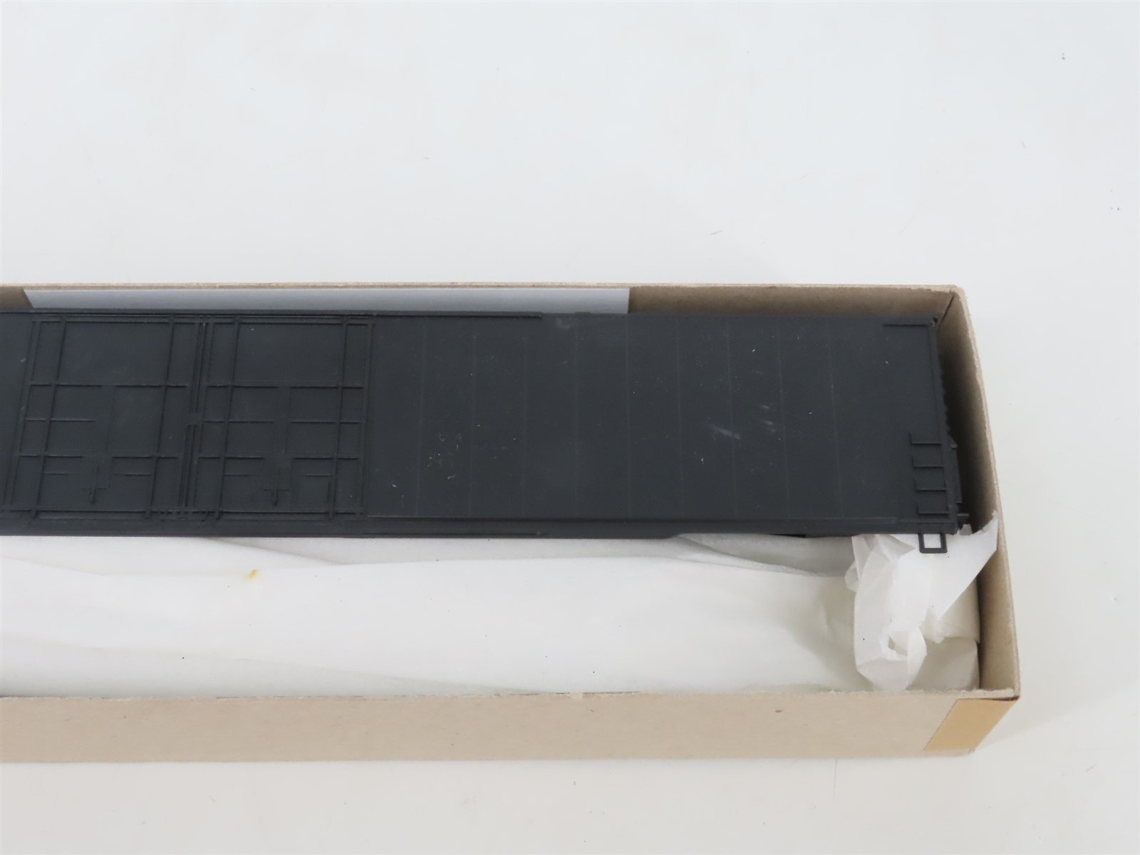 HO Scale Athearn Kit 1974 Undecorated Black 86' Hi-Cube 4-Door Box Car